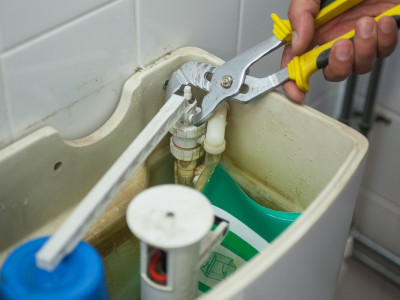 WC szerelő